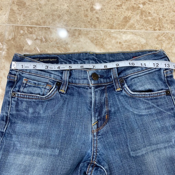 Citizens of Humanity Low Rise Jeans. Size 26 - Picture 6 of 9